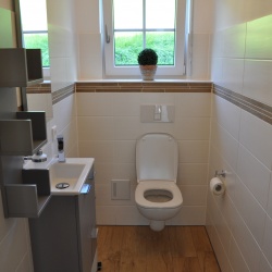 2. WC - Ferienwohnung Enzian